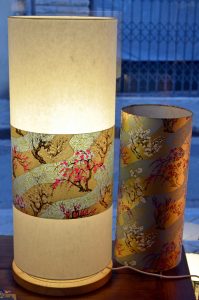 Lampes à poser en papiers japonais