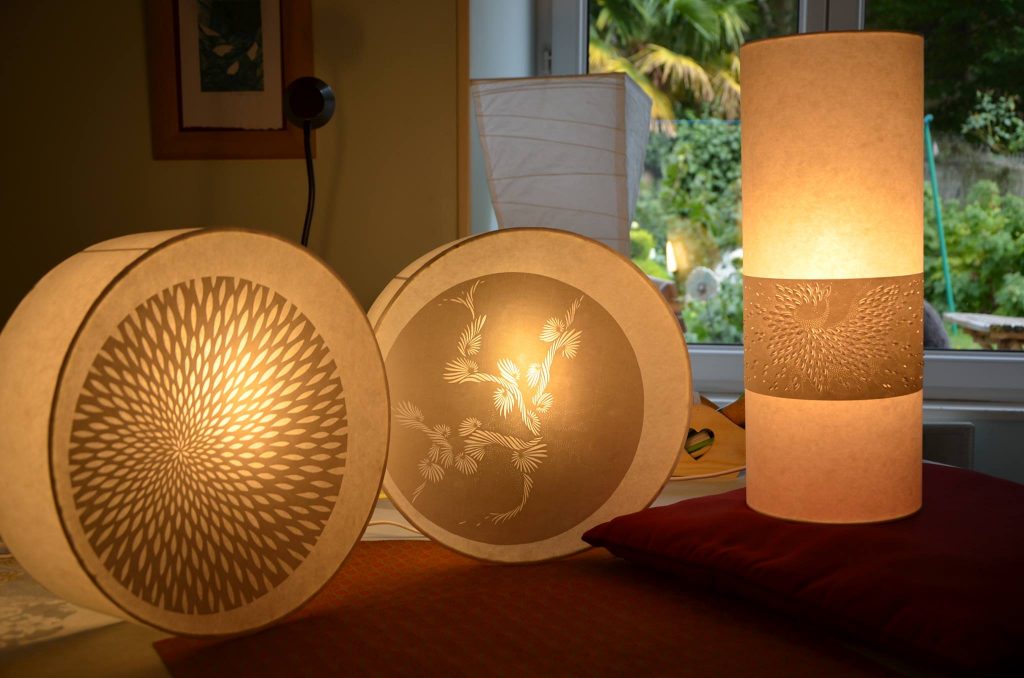 Lampes en dentelles de papier pièces uniques