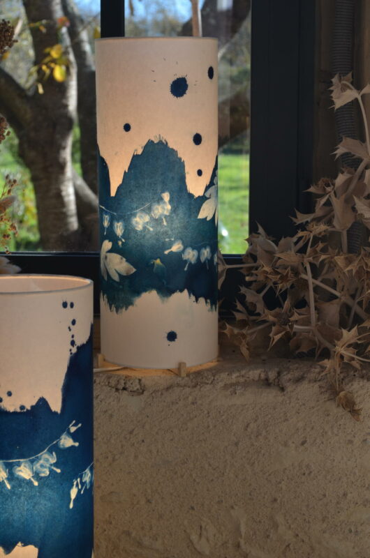 Lampe en cyanotype au "coeur de Marie" – Image 3