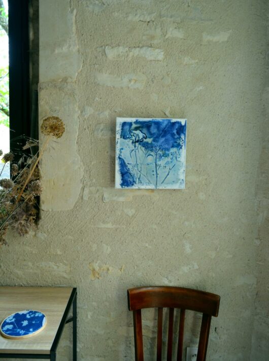 Cyanotype à l'origan sur châssis – Image 2