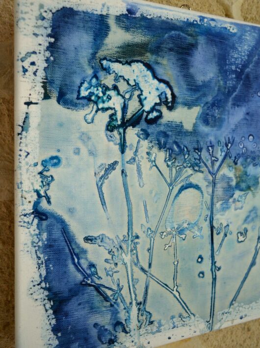 Cyanotype à l'origan sur châssis – Image 3