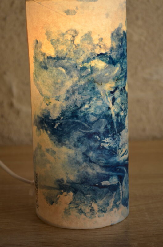 Lampe en cyanotype paysage printanier – Image 6