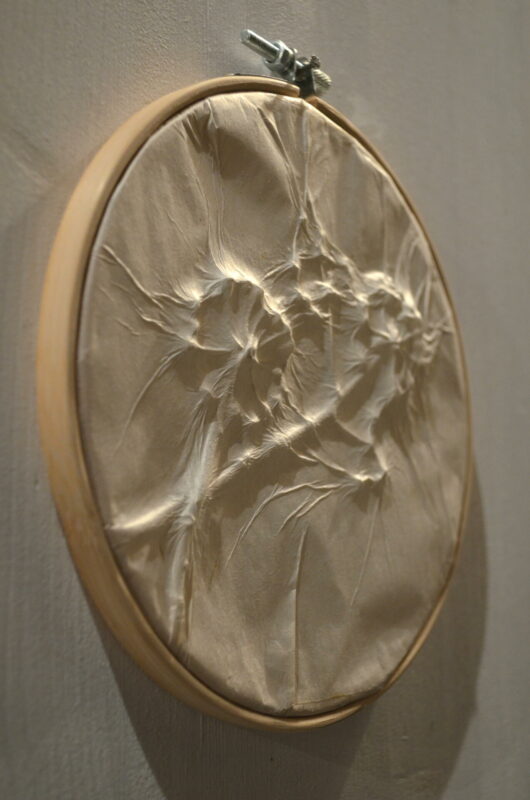 Métamorphose, "bulle de bonheur" aux fleurs du lierre grimpant – Image 3