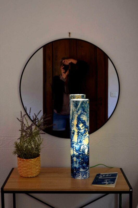 Lampe en cyanotype aux coquelicots