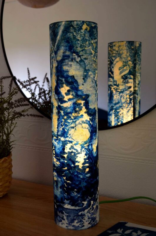 Lampe en cyanotype aux coquelicots – Image 5