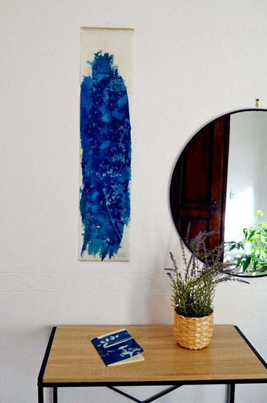 Cyanotype en kakémono au gaillet gratteron