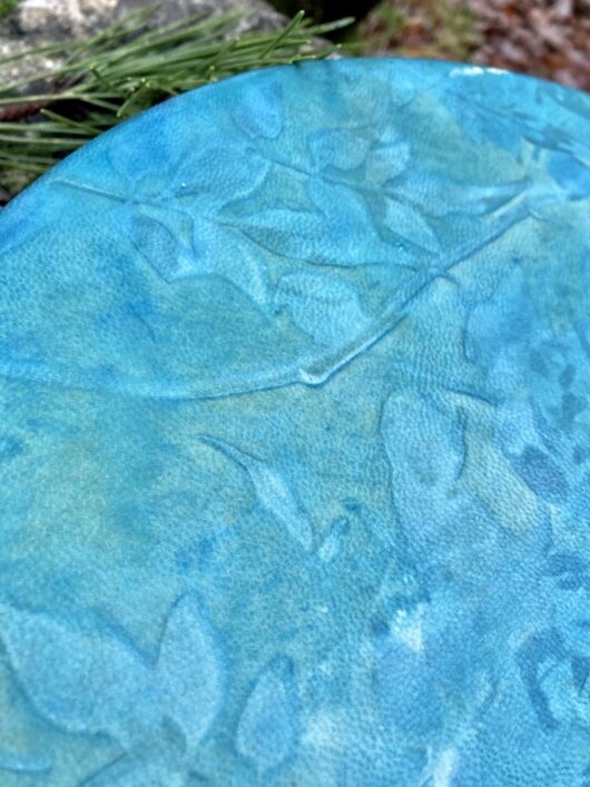 Tambour chamanique avec cyanotype aux feuilles de jasmin. – Image 4