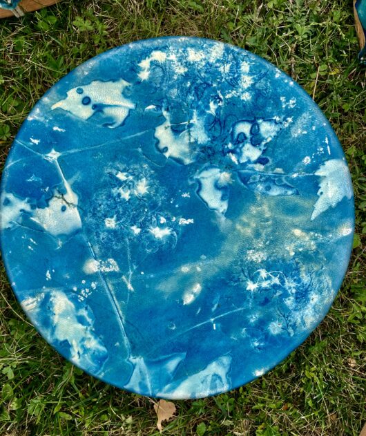 Tambour chamanique avec cyanotype à la clématite des haies